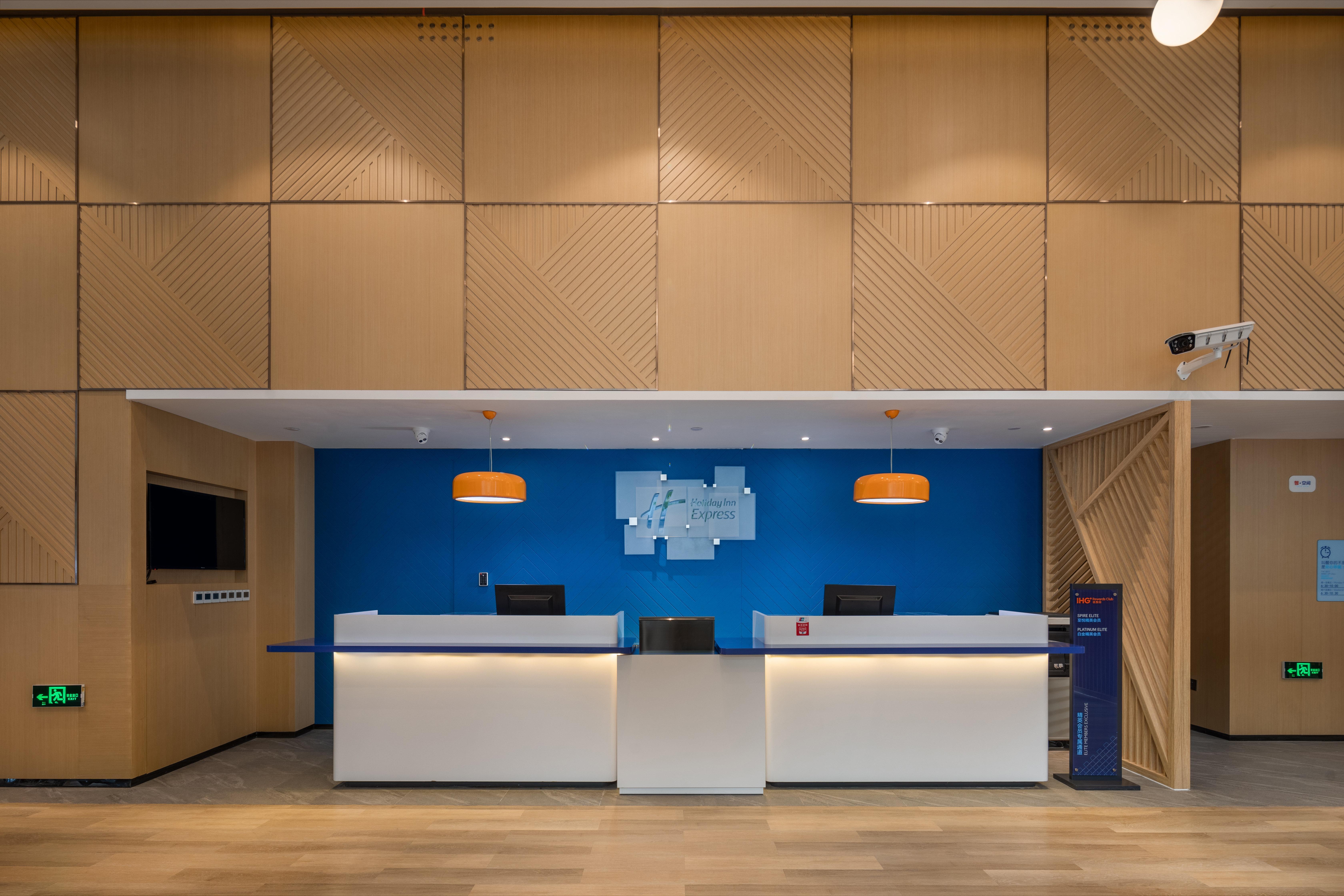 Holiday Inn Express Ningbo City Center By Ihg Екстериор снимка